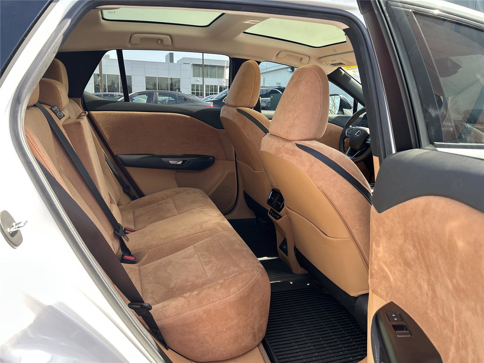 2023 Lexus RZ 450e Luxury AWD