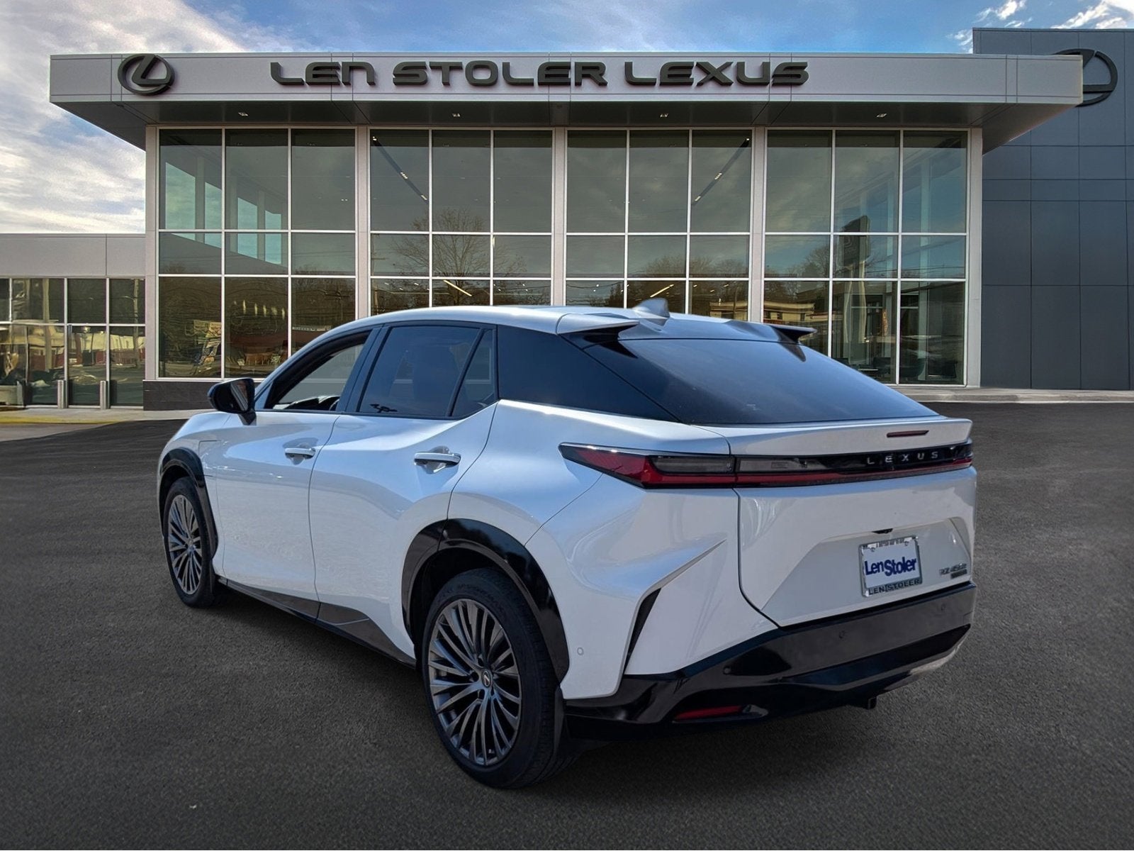 2023 Lexus RZ 450e Luxury AWD