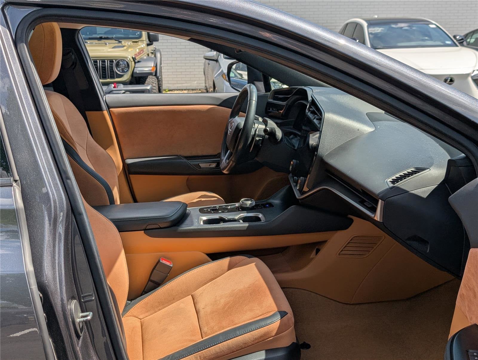 2023 Lexus RZ 450e Luxury AWD