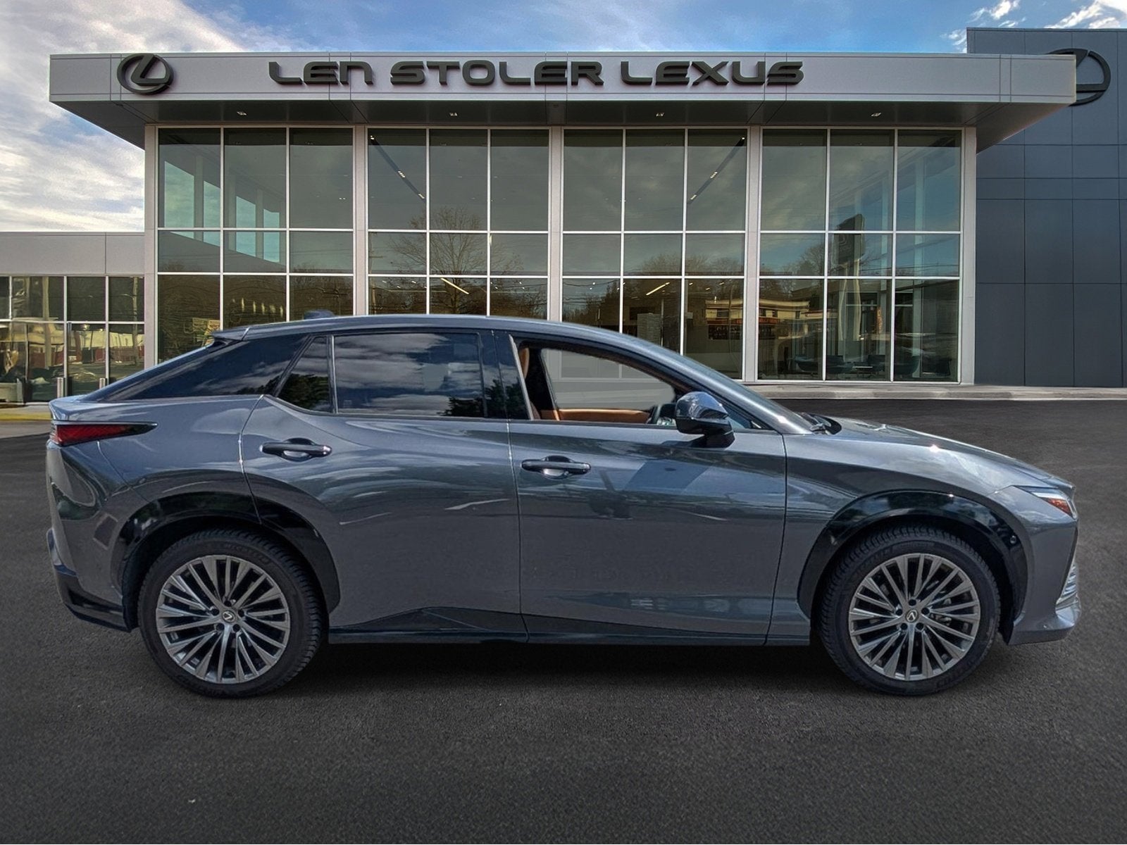2023 Lexus RZ 450e Luxury AWD