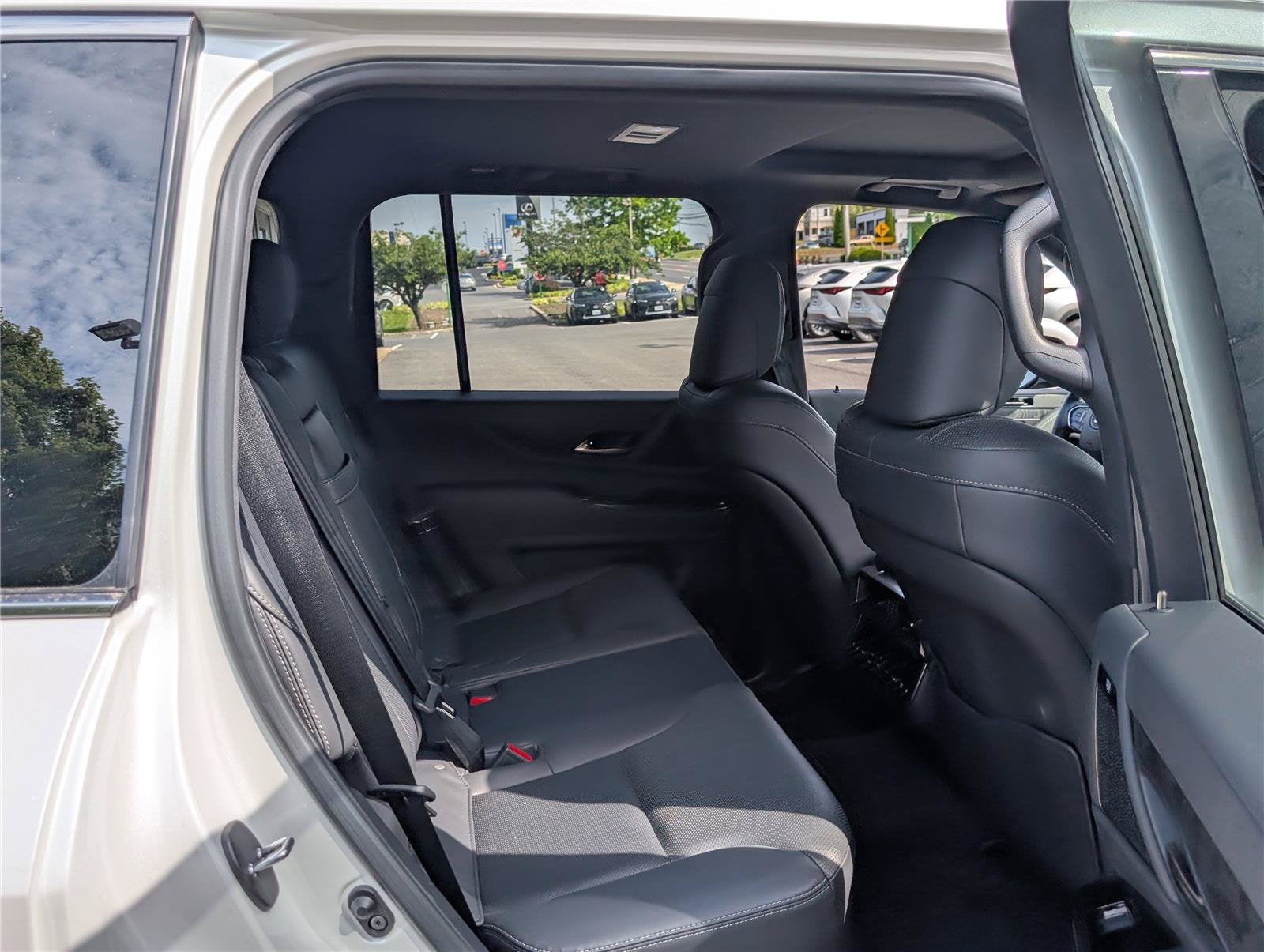 2023 Lexus LX 600 Premium 4WD