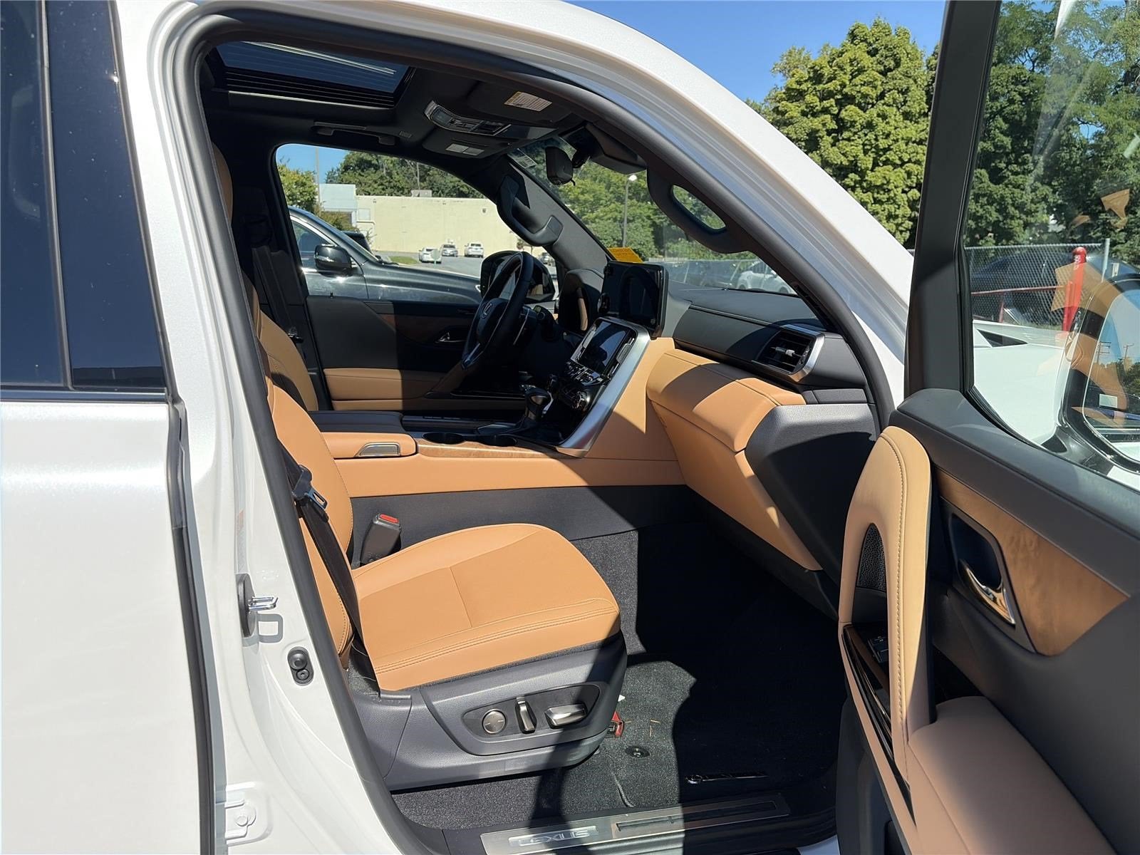 2025 Lexus LX 600 Luxury 4WD