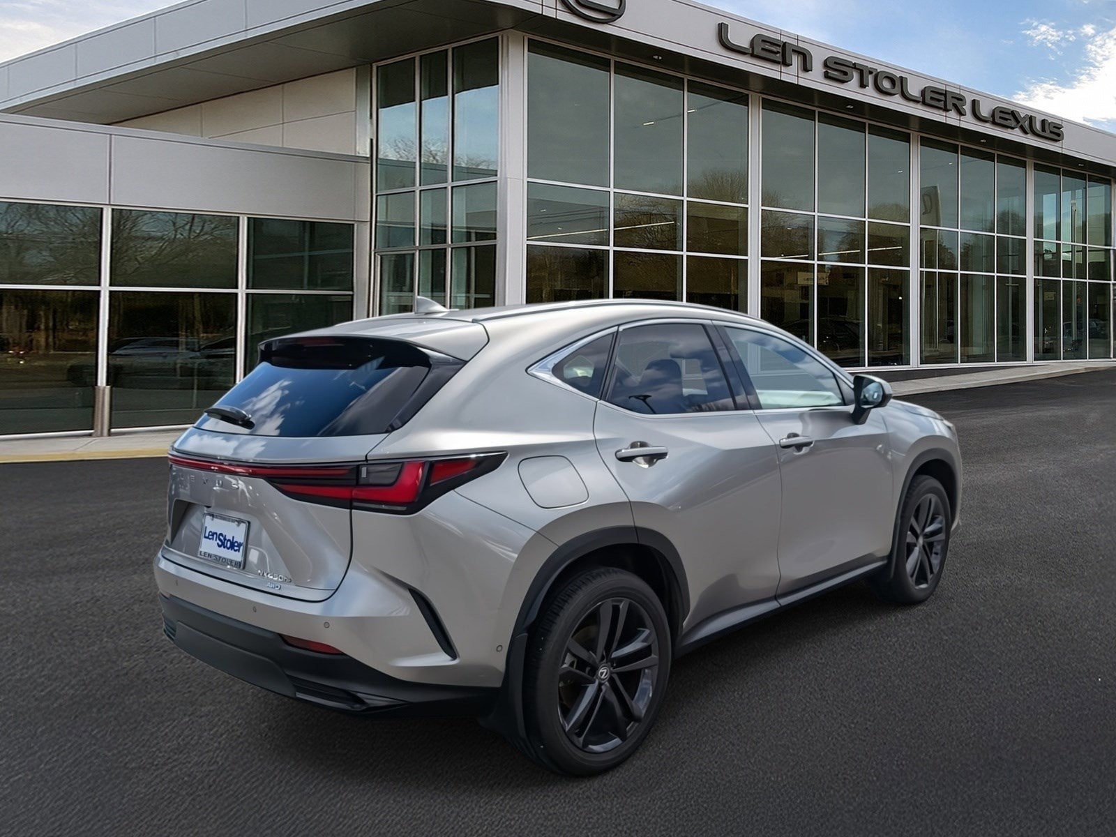 2024 Lexus NX NX 450h+ Luxury