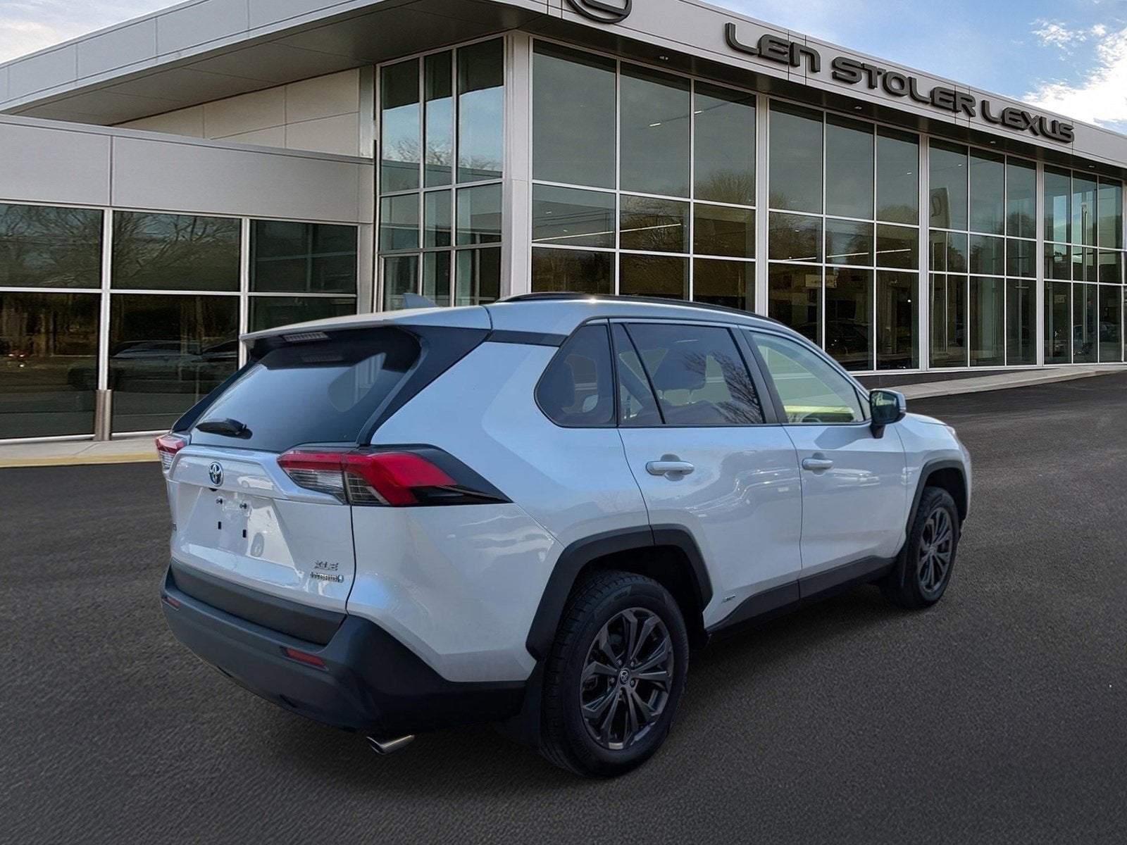 2023 Toyota RAV4 Hybrid XLE Premium
