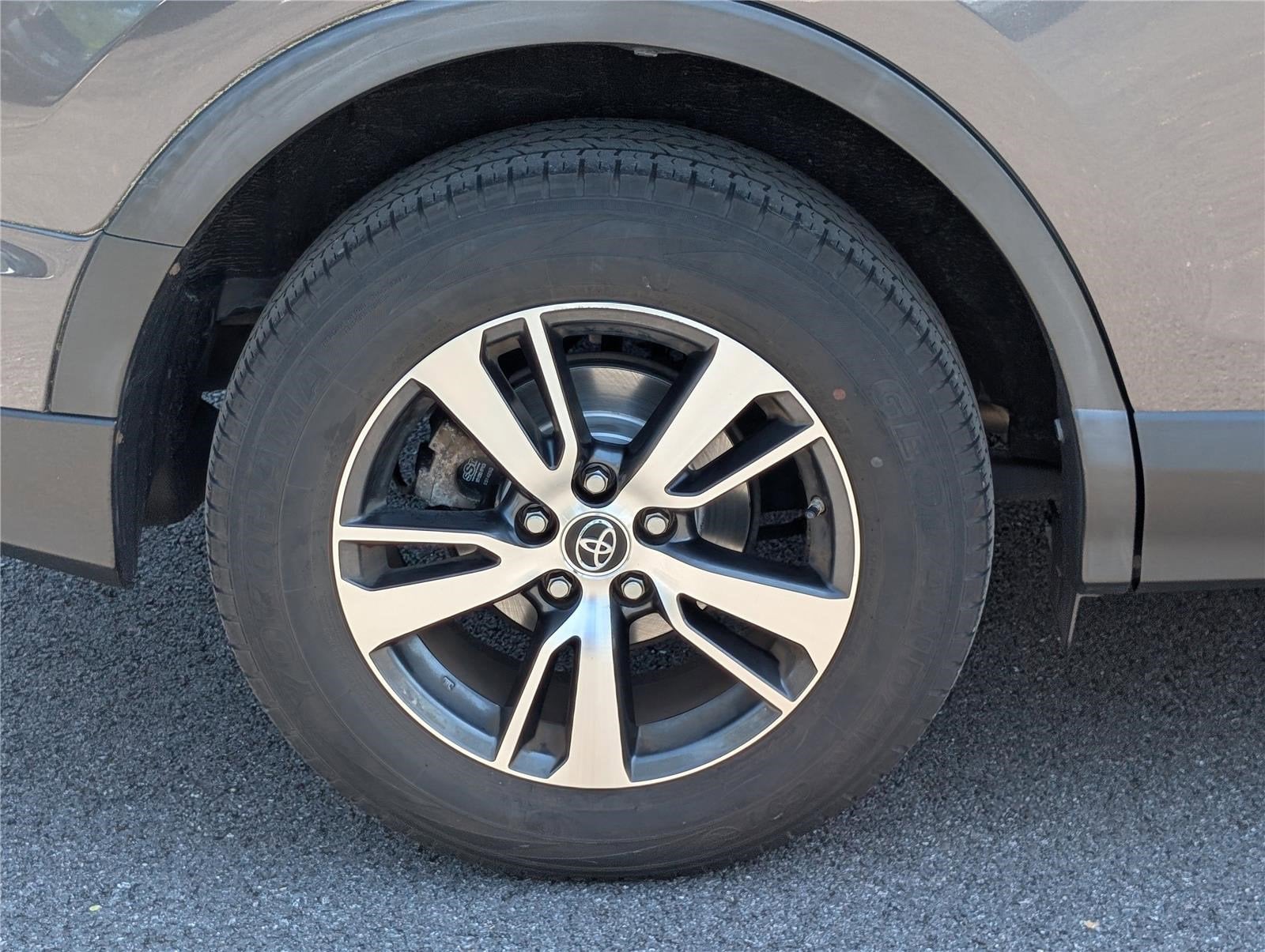 2017 Toyota RAV4 XLE