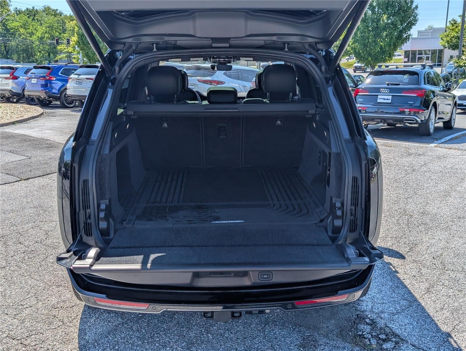 2023 Land Rover Range Rover SE