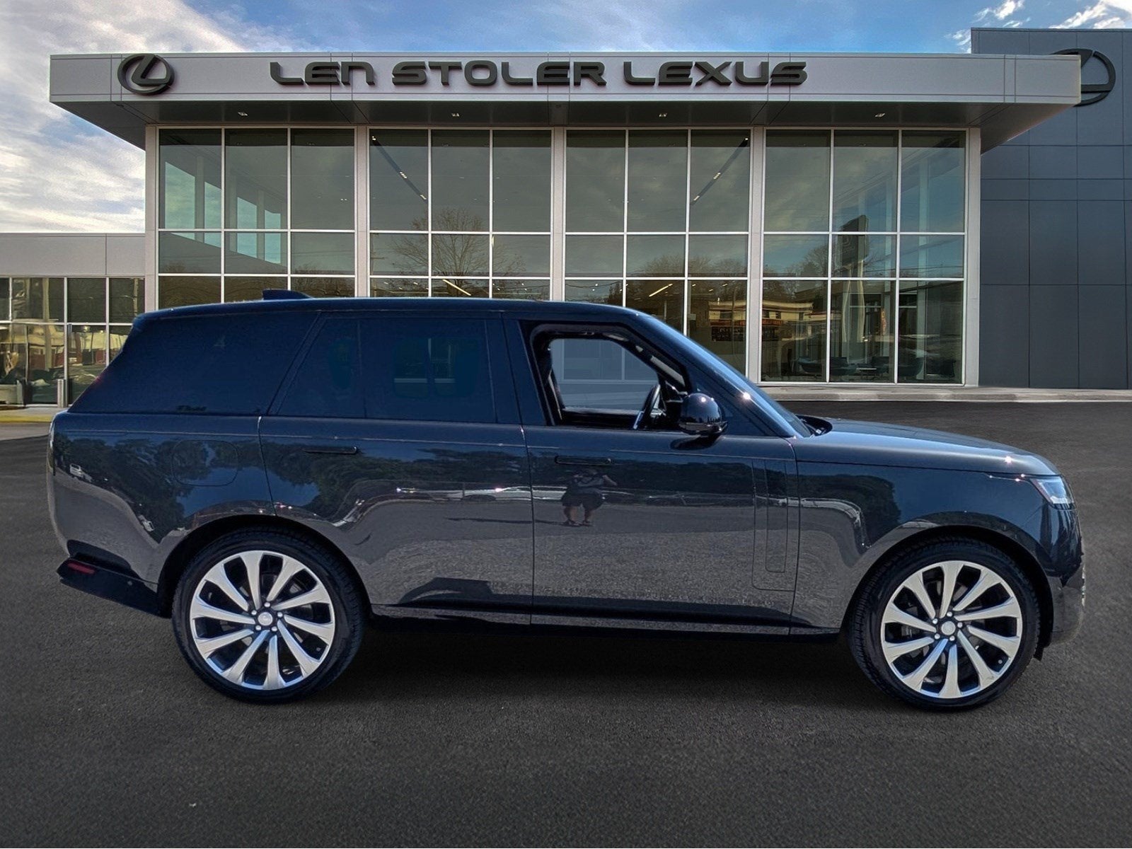 2023 Land Rover Range Rover SE