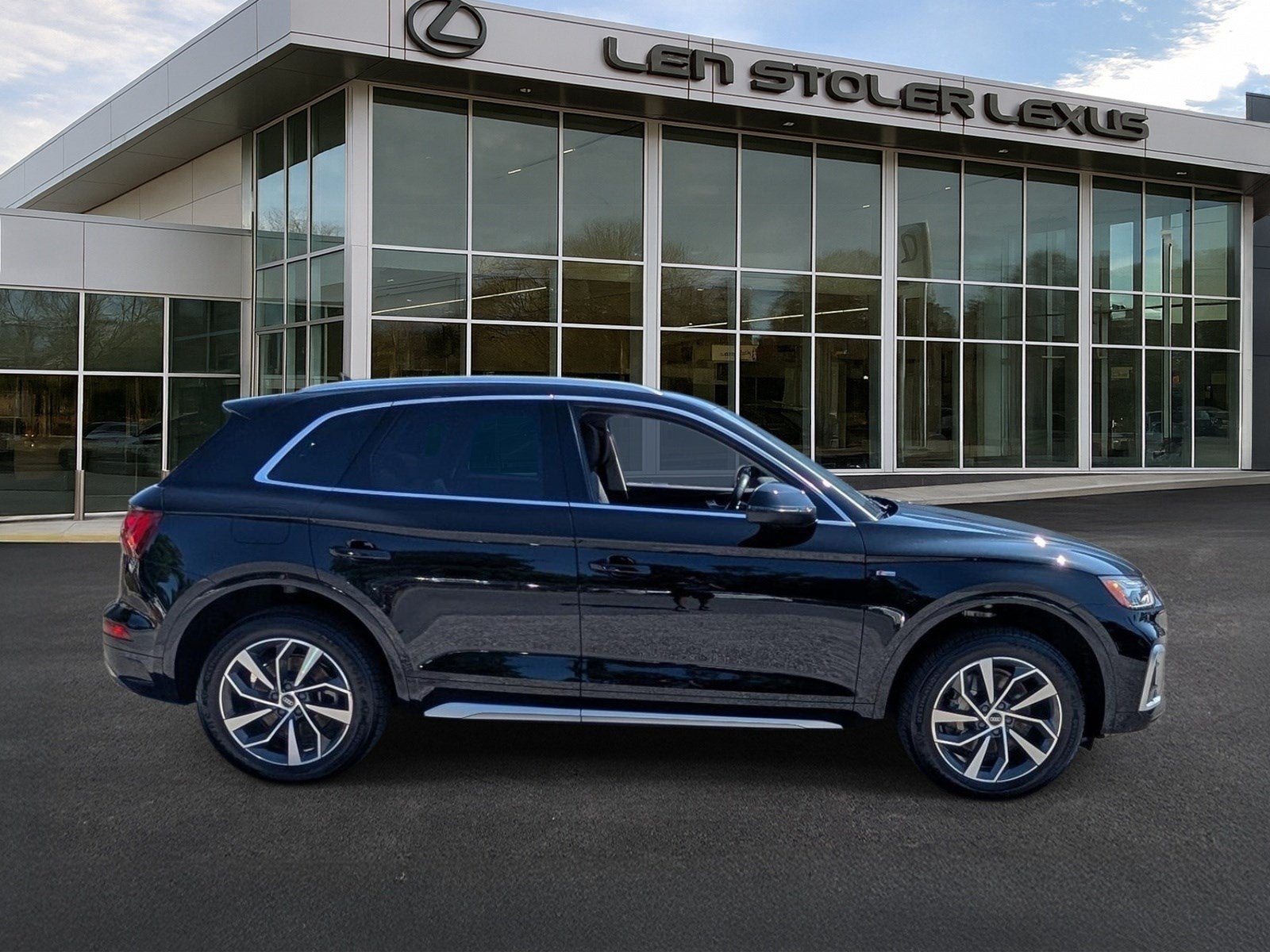 2023 Audi Q5 S line Premium Plus