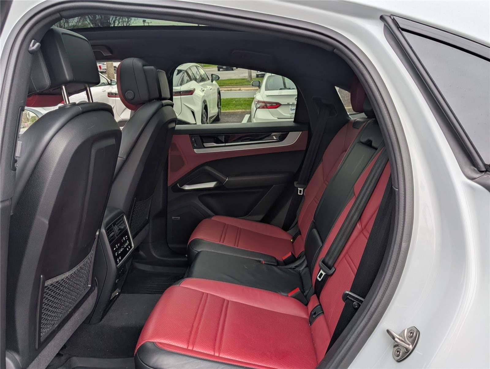 2024 Porsche Cayenne Coupe AWD