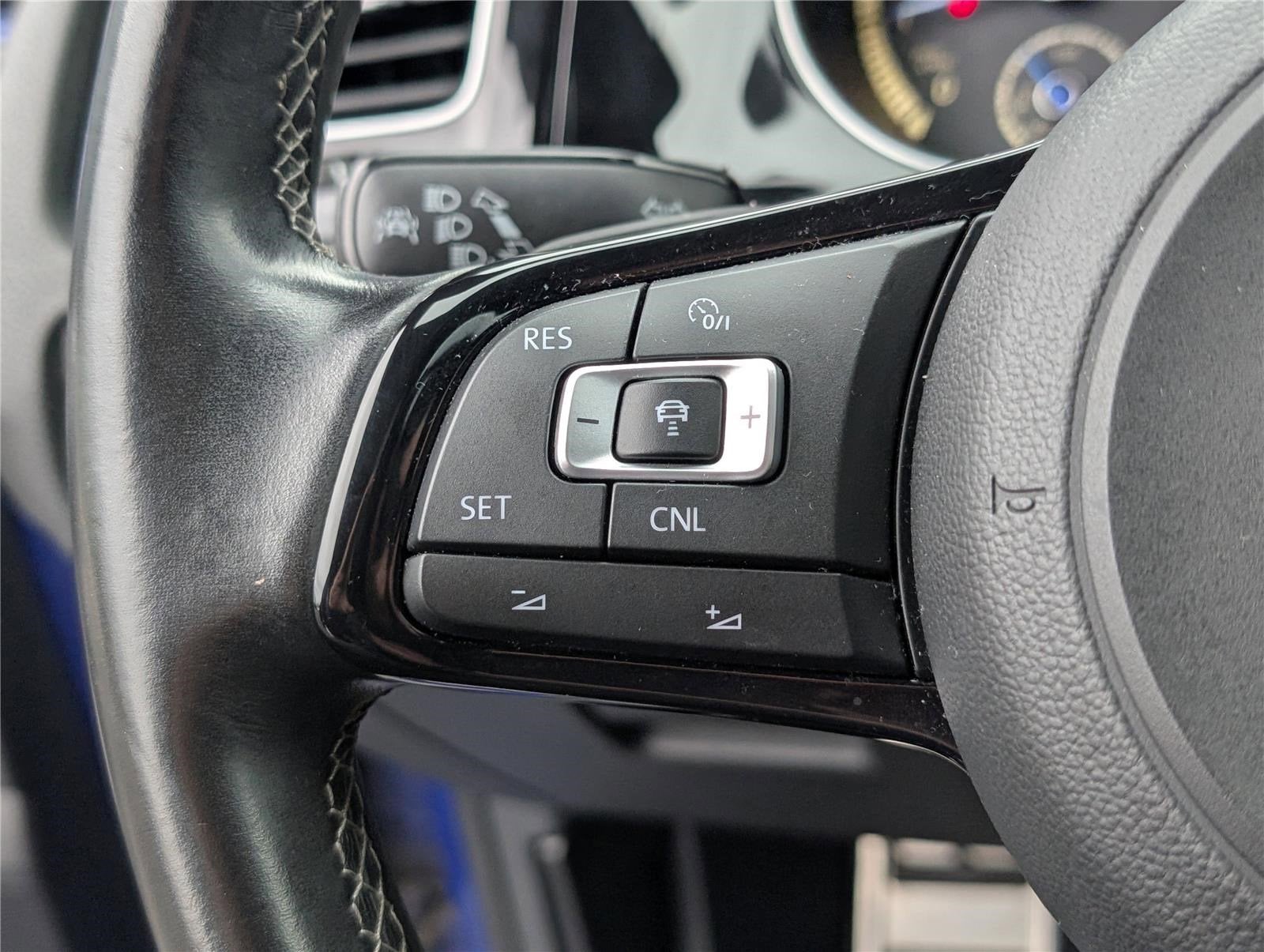 2016 Volkswagen Golf R Base