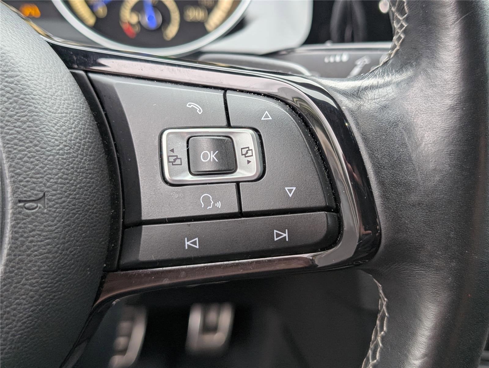 2016 Volkswagen Golf R Base