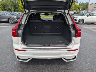 2024 Volvo XC60 Plus Dark Theme