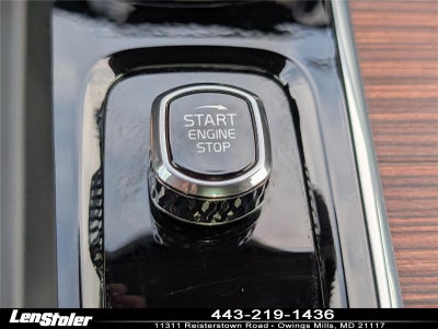 2024 Volvo XC60 Plus Dark Theme