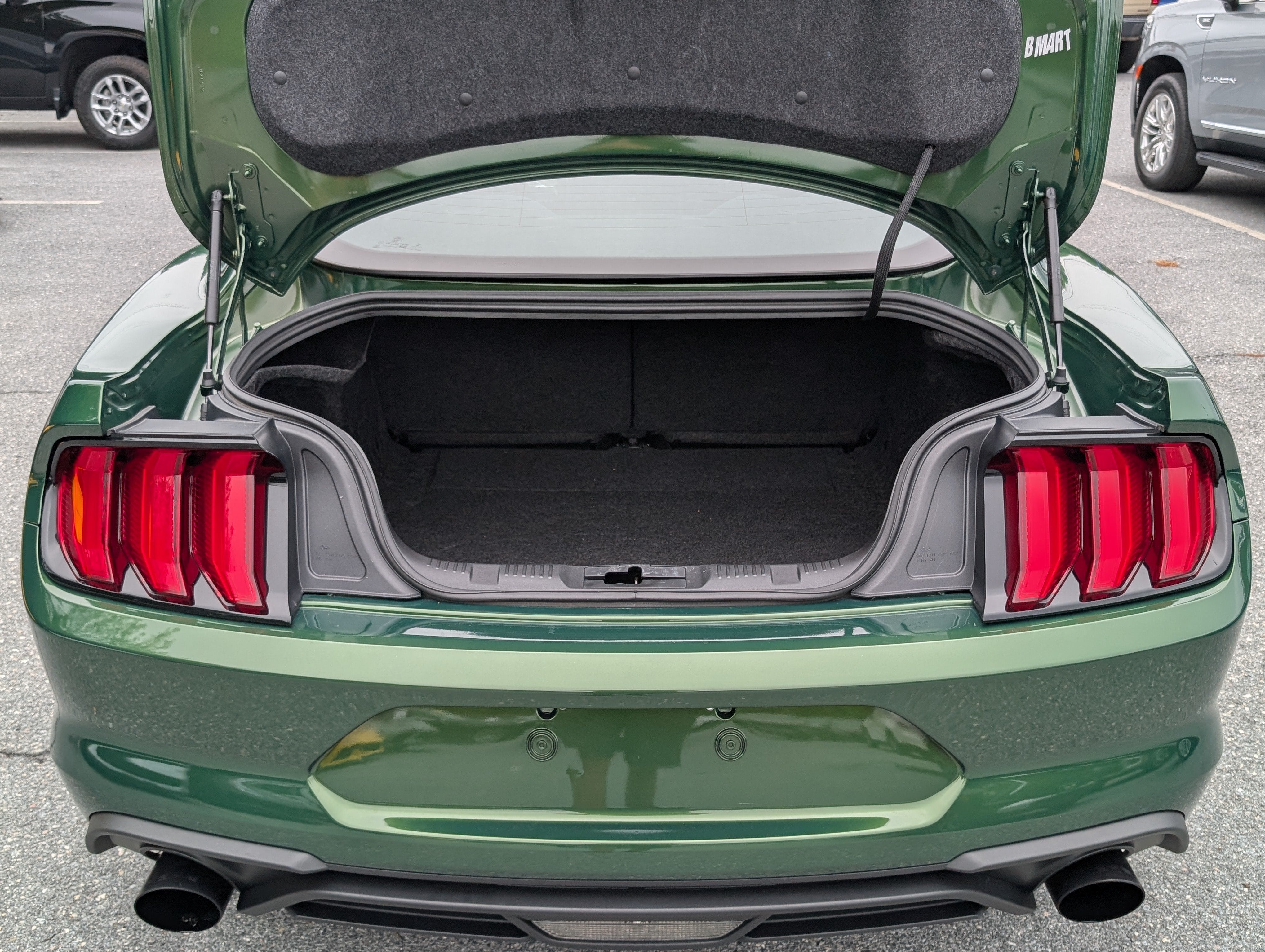 2022 Ford Mustang EcoBoost