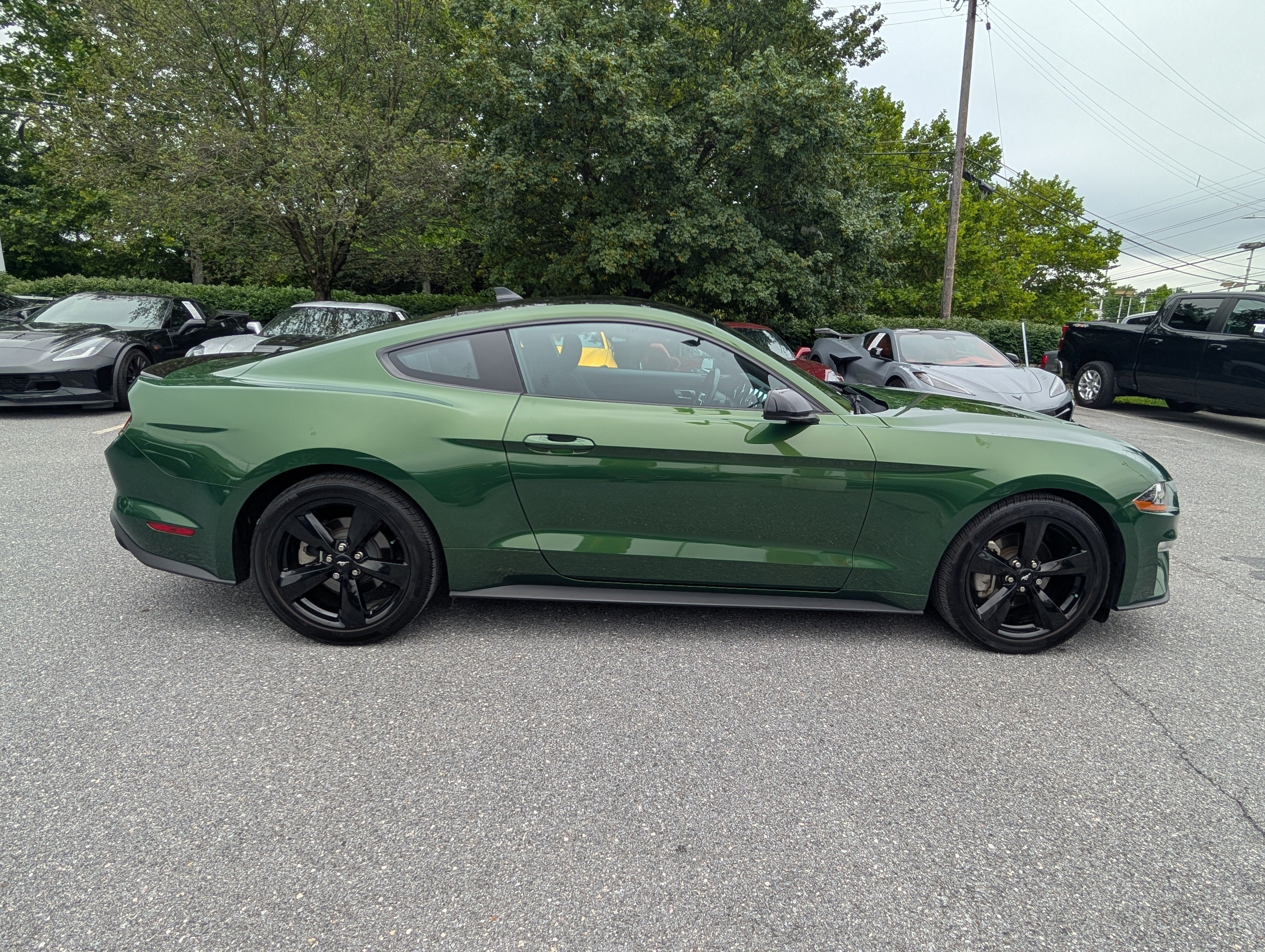 2022 Ford Mustang EcoBoost