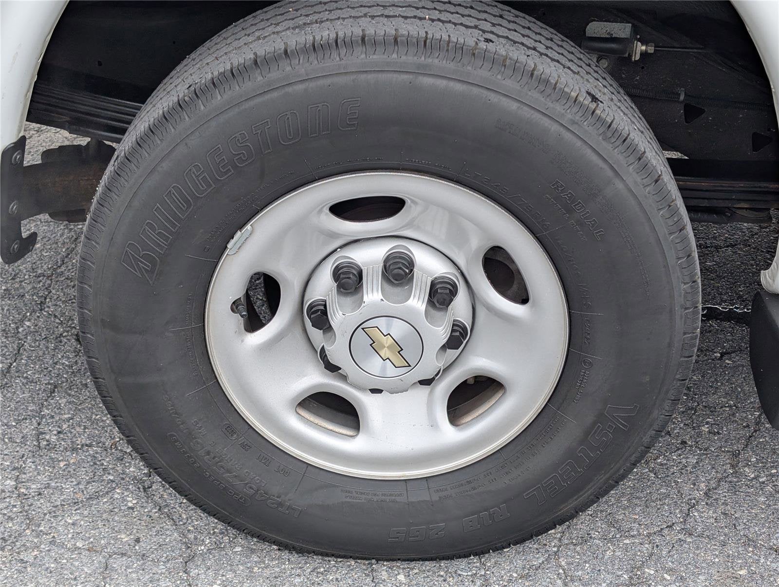 2023 Chevrolet Express Passenger 3500 1LS