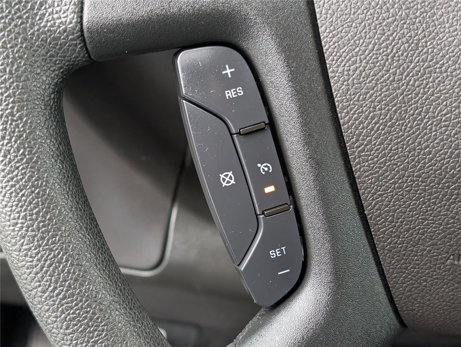 2023 Chevrolet Express Passenger 3500 1LS