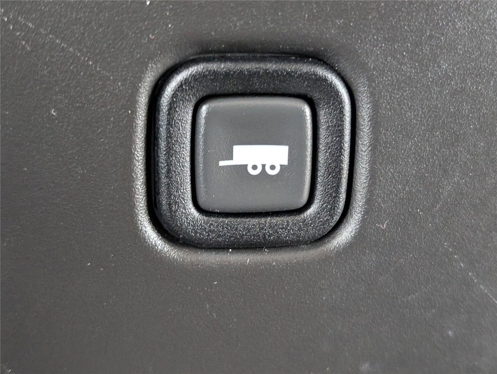 2023 Chevrolet Express Passenger 3500 1LS