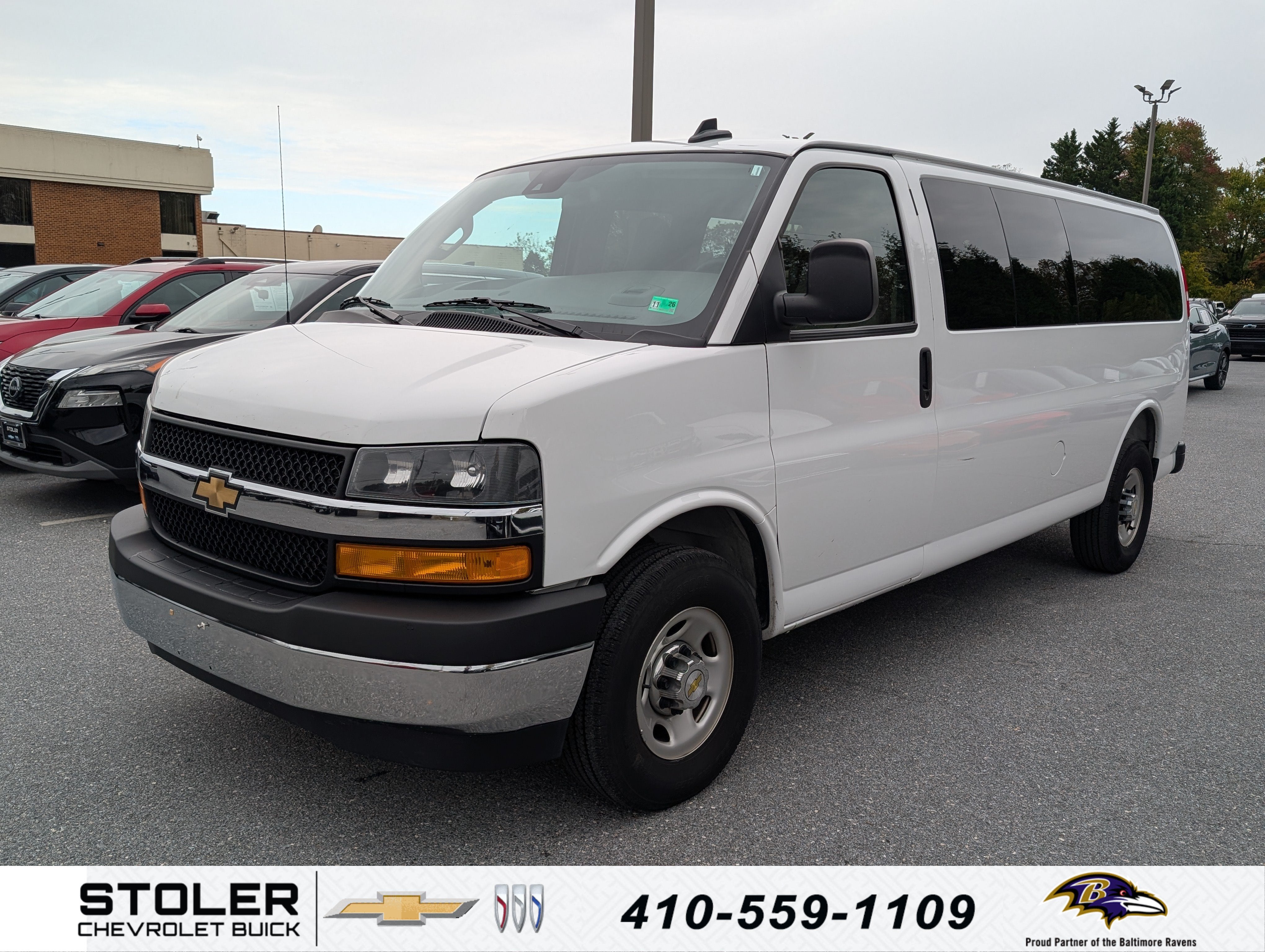 2025 Chevrolet Express Passenger 1LT
