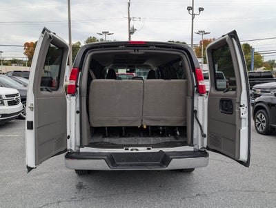 2025 Chevrolet Express Passenger 1LT