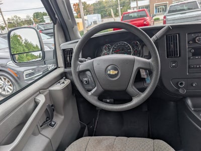 2025 Chevrolet Express Passenger 1LT