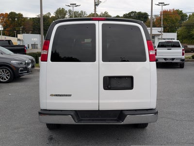 2025 Chevrolet Express Passenger 1LT