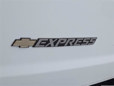 2025 Chevrolet Express Passenger 1LT