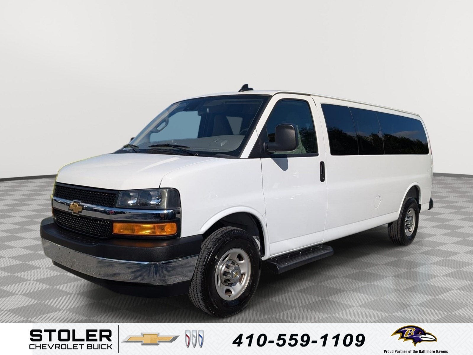2025 Chevrolet Express Passenger 1LT