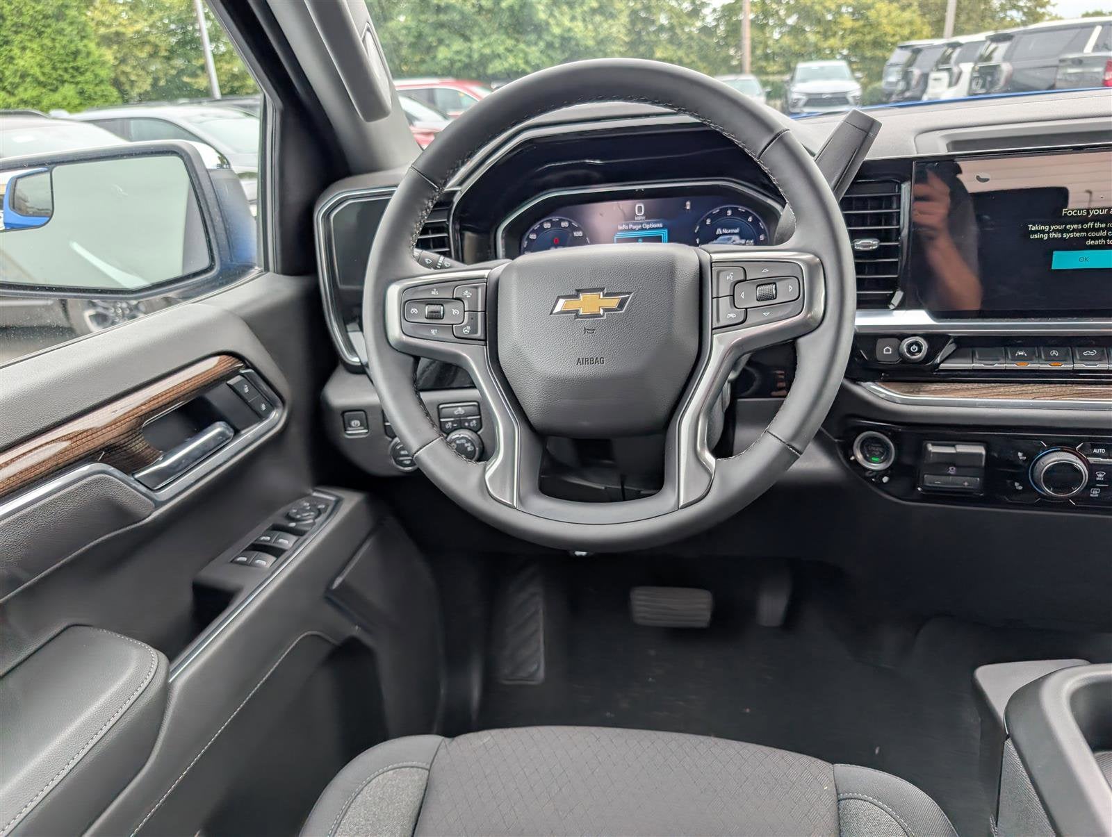 2025 Chevrolet Silverado 1500 LT (2FL)