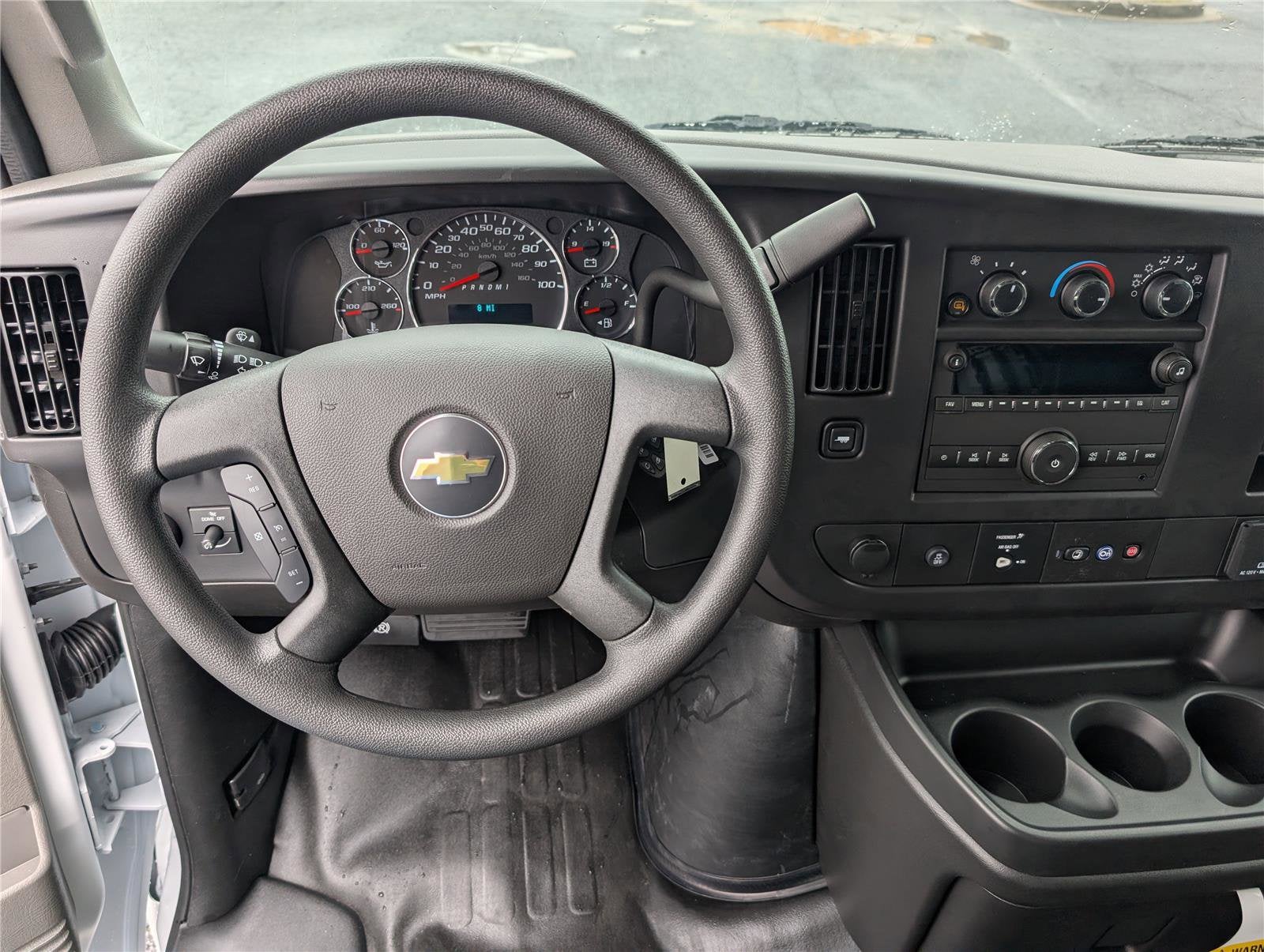 2025 Chevrolet Express Cargo WT