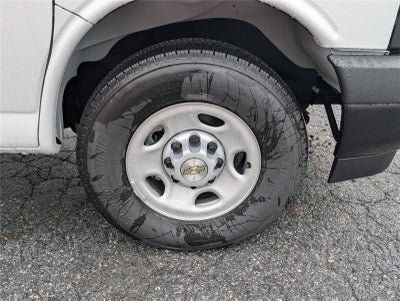 2025 Chevrolet Express Cargo WT