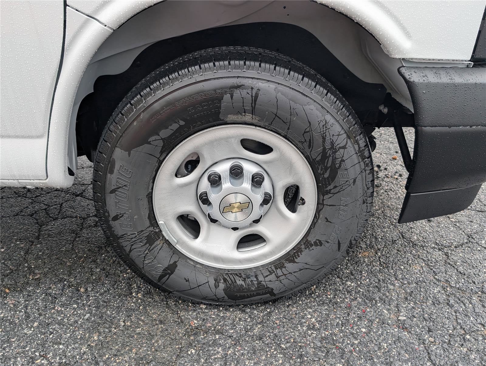 2025 Chevrolet Express Cargo WT