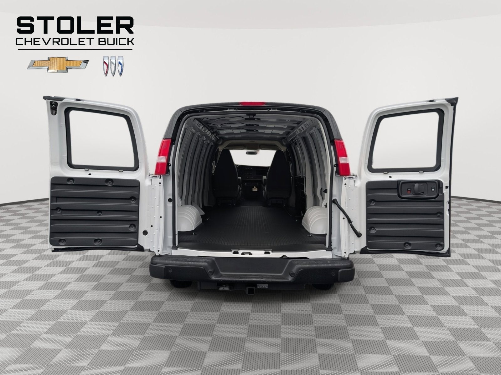 2025 Chevrolet Express Cargo WT