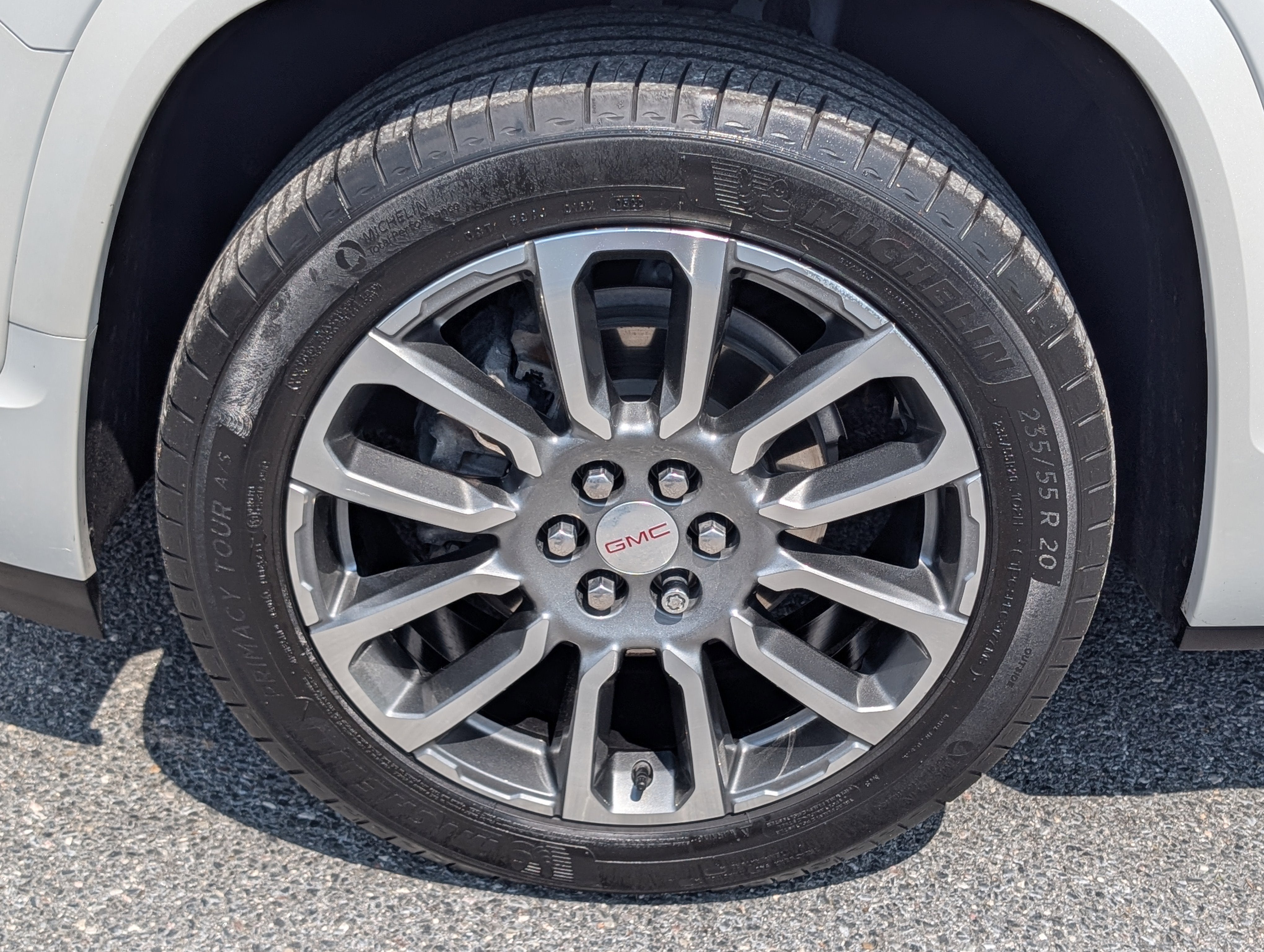 2022 GMC Acadia Denali