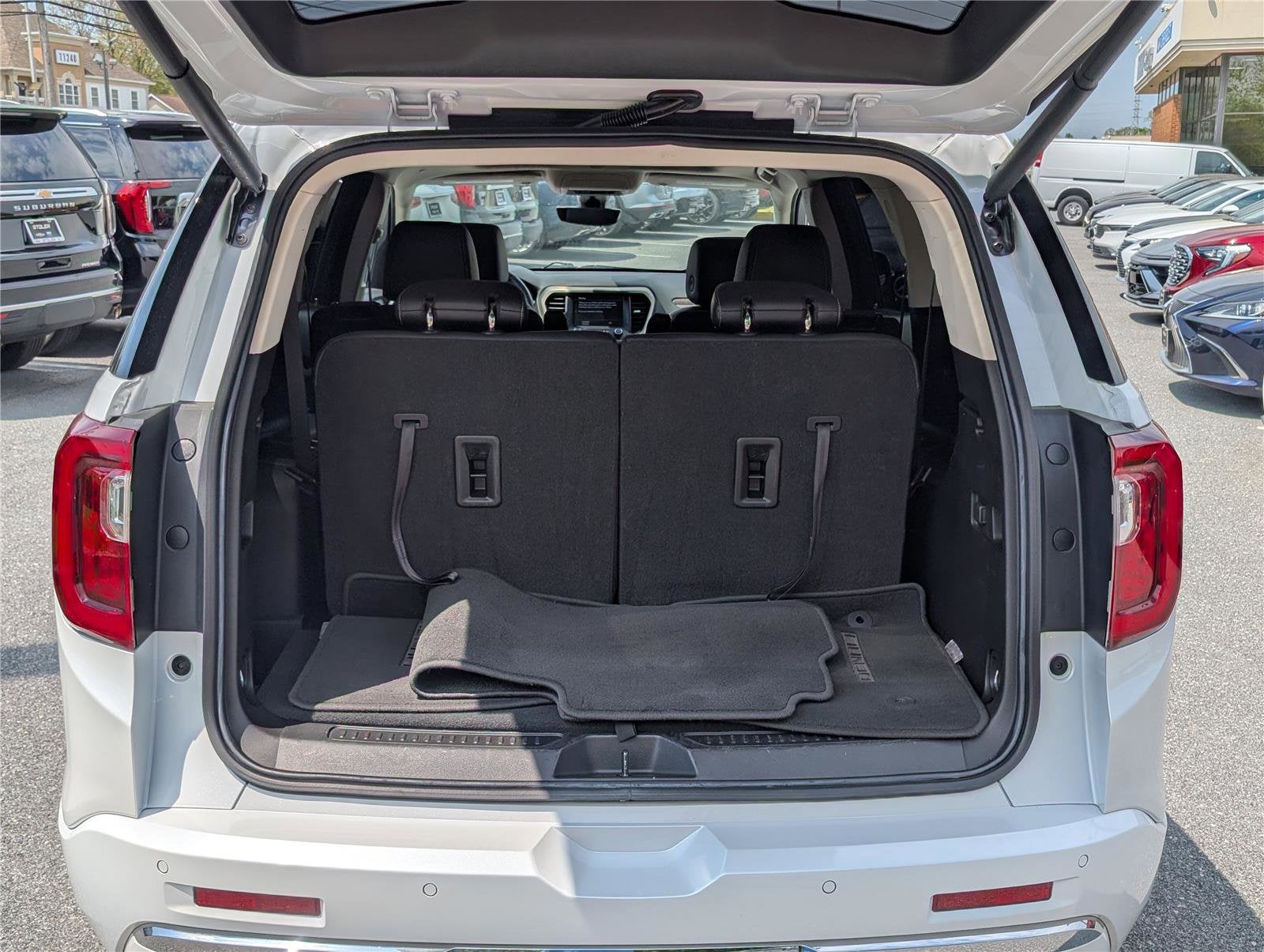 2022 GMC Acadia Denali