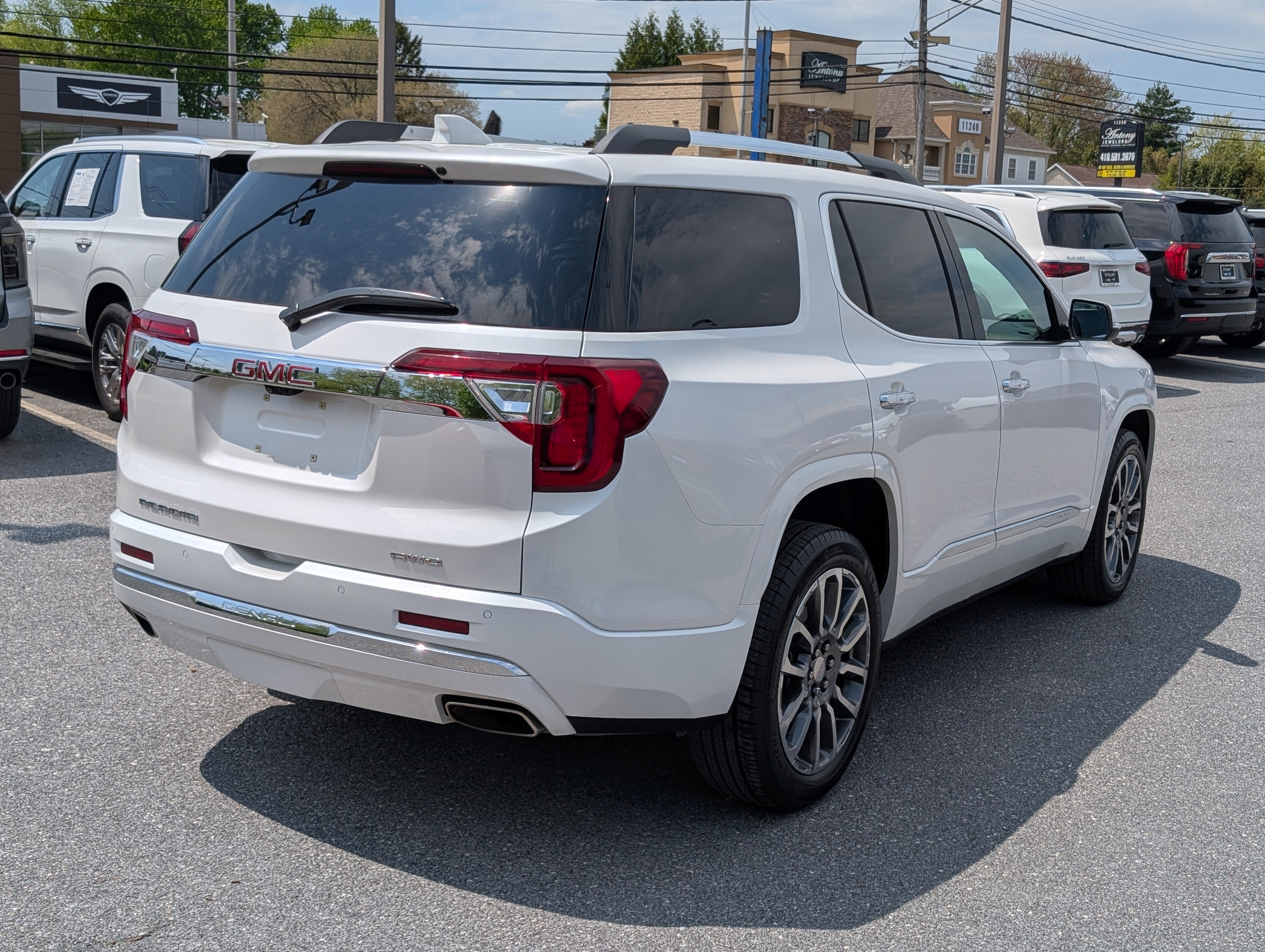 2022 GMC Acadia Denali