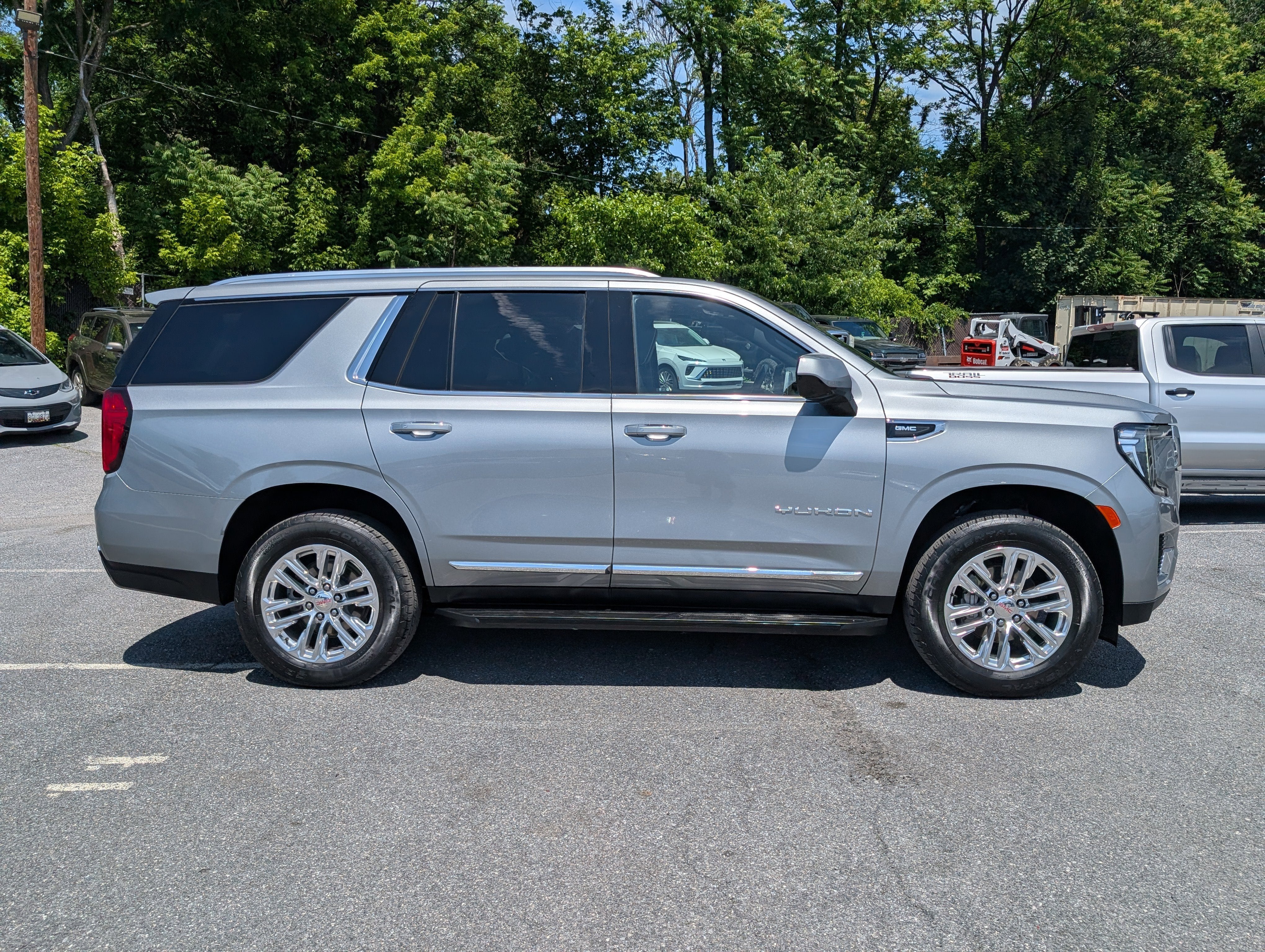 2024 GMC Yukon SLT