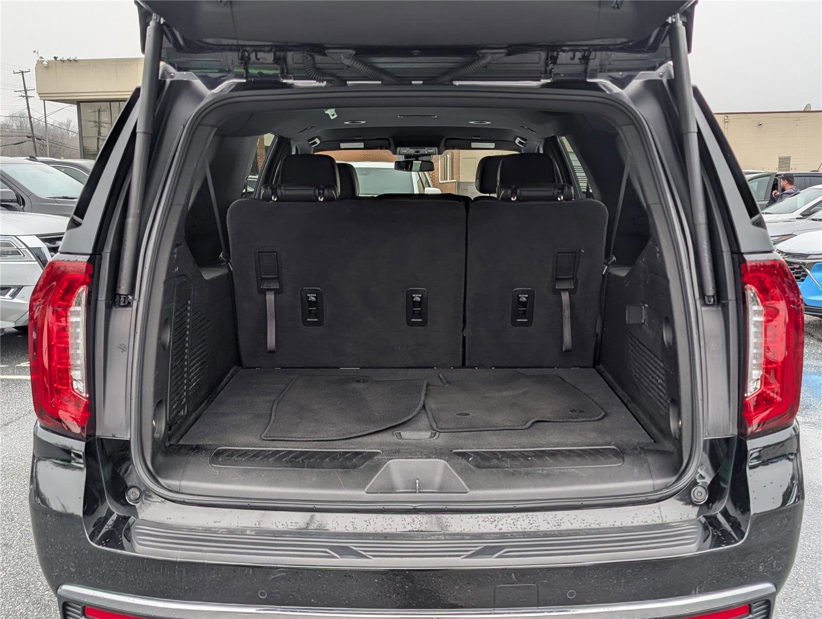 2024 GMC Yukon XL SLT