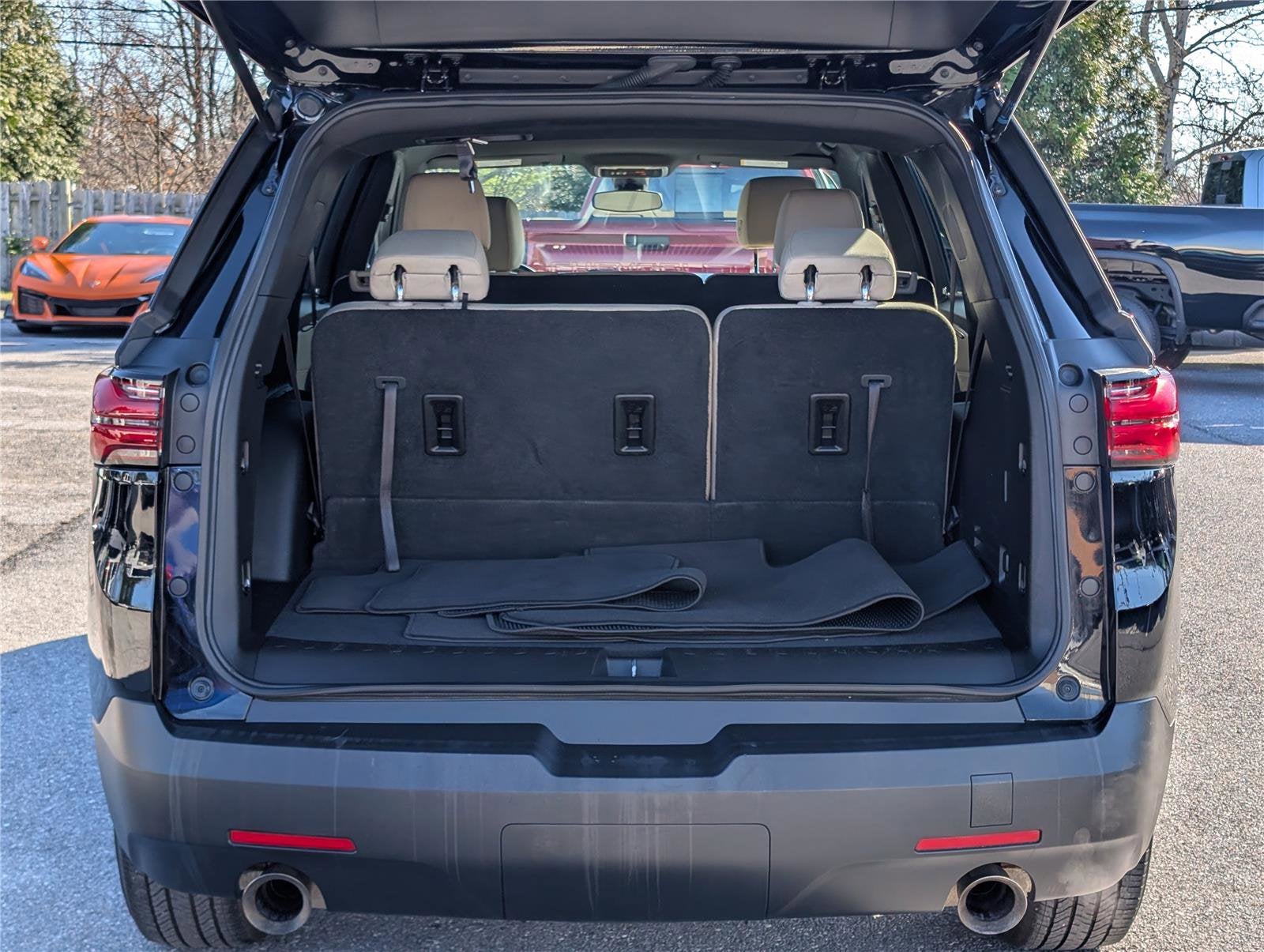 2023 Chevrolet Traverse LS