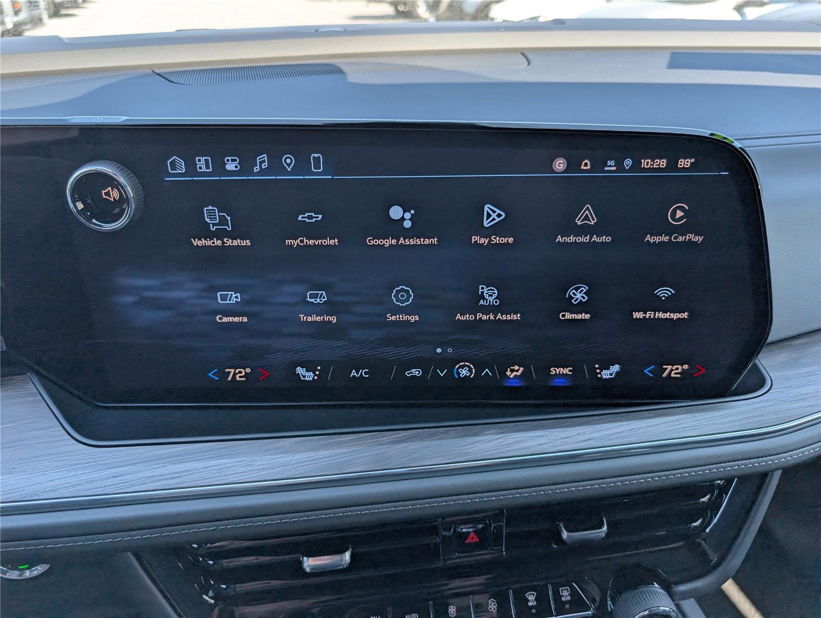 2026 Chevrolet Suburban LT - Photo 26