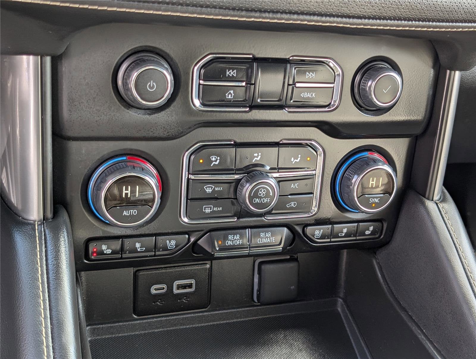 2024 Chevrolet Suburban Premier