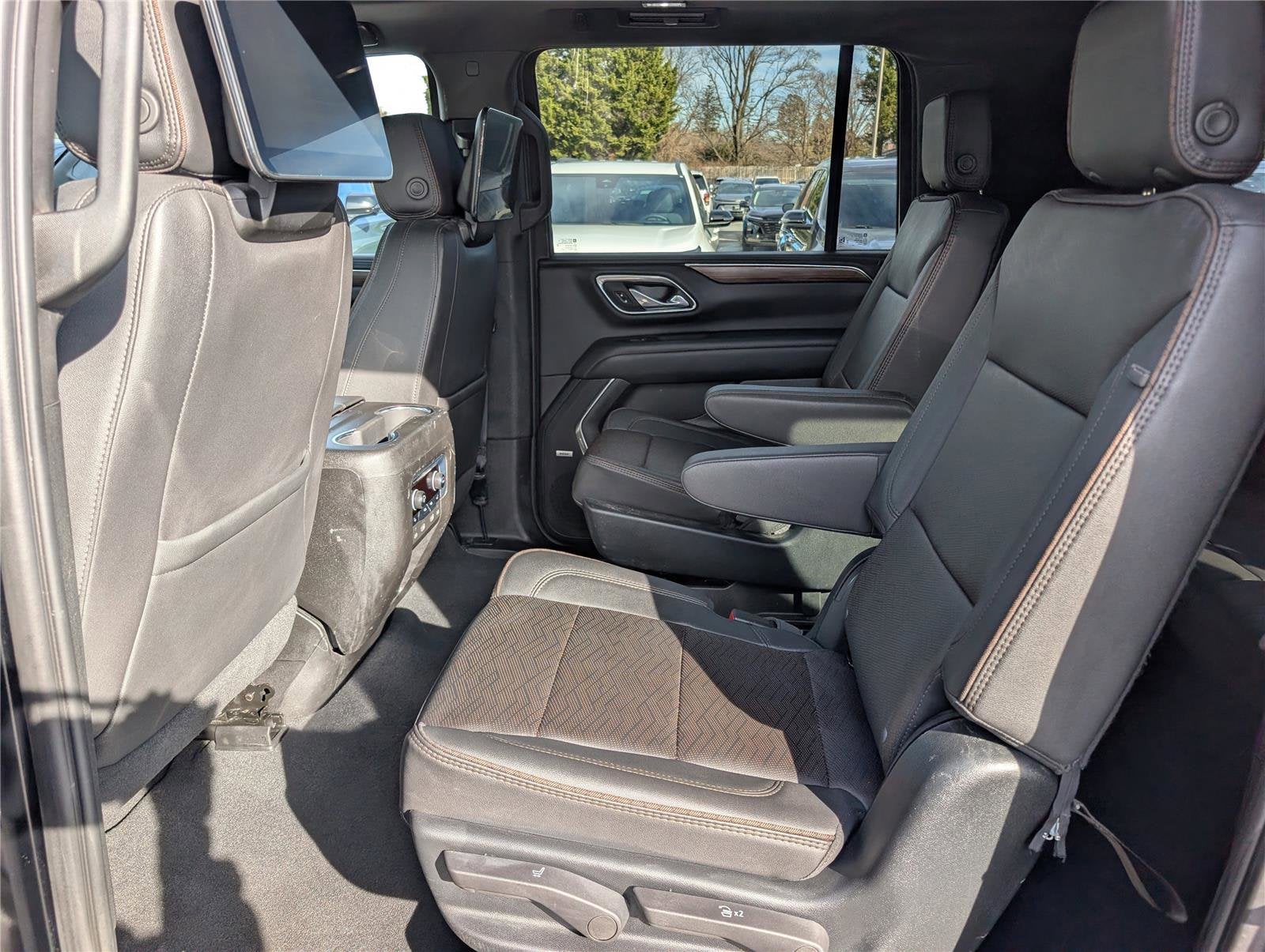 2023 Chevrolet Suburban High Country