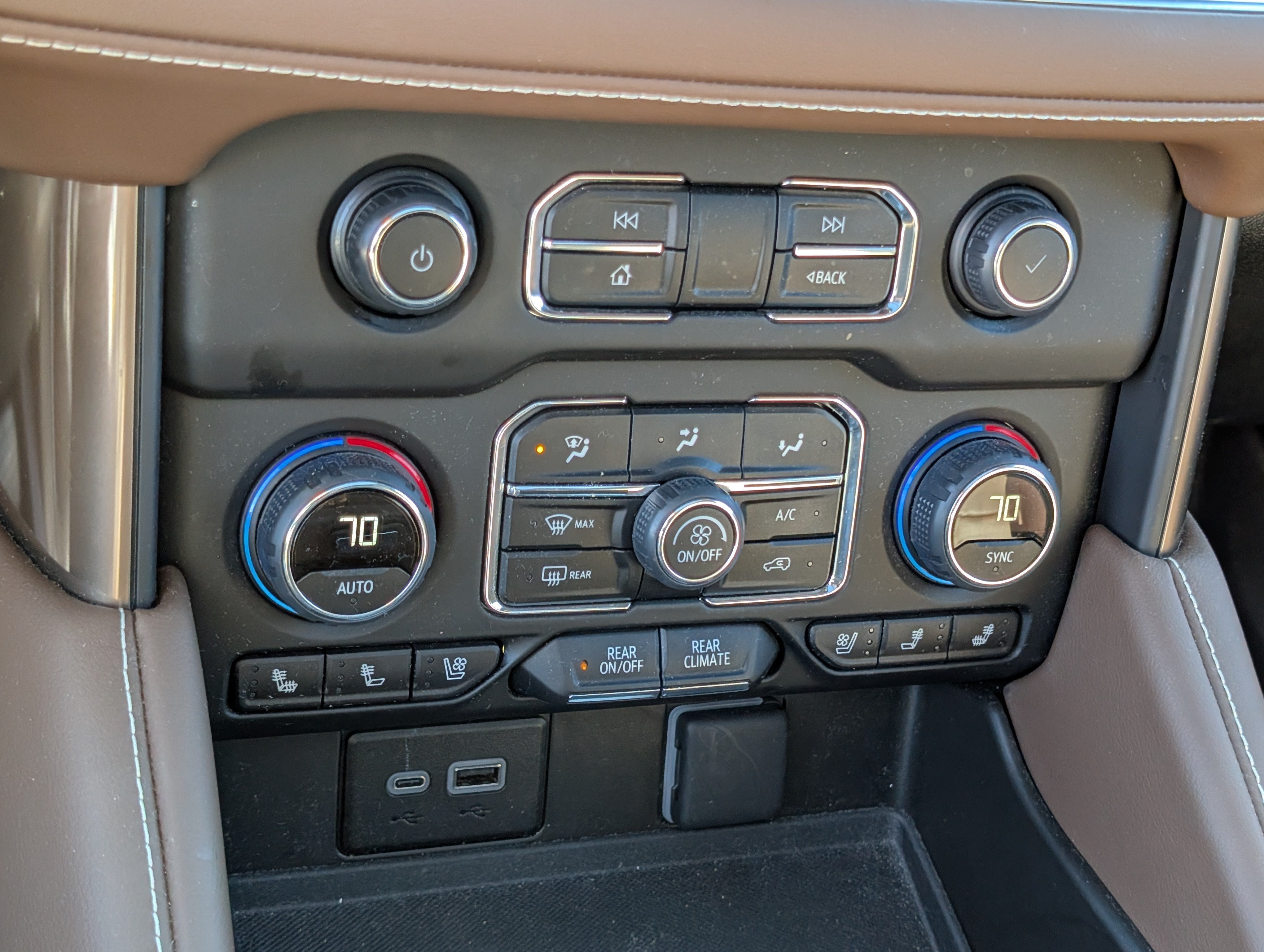 2024 Chevrolet Suburban High Country
