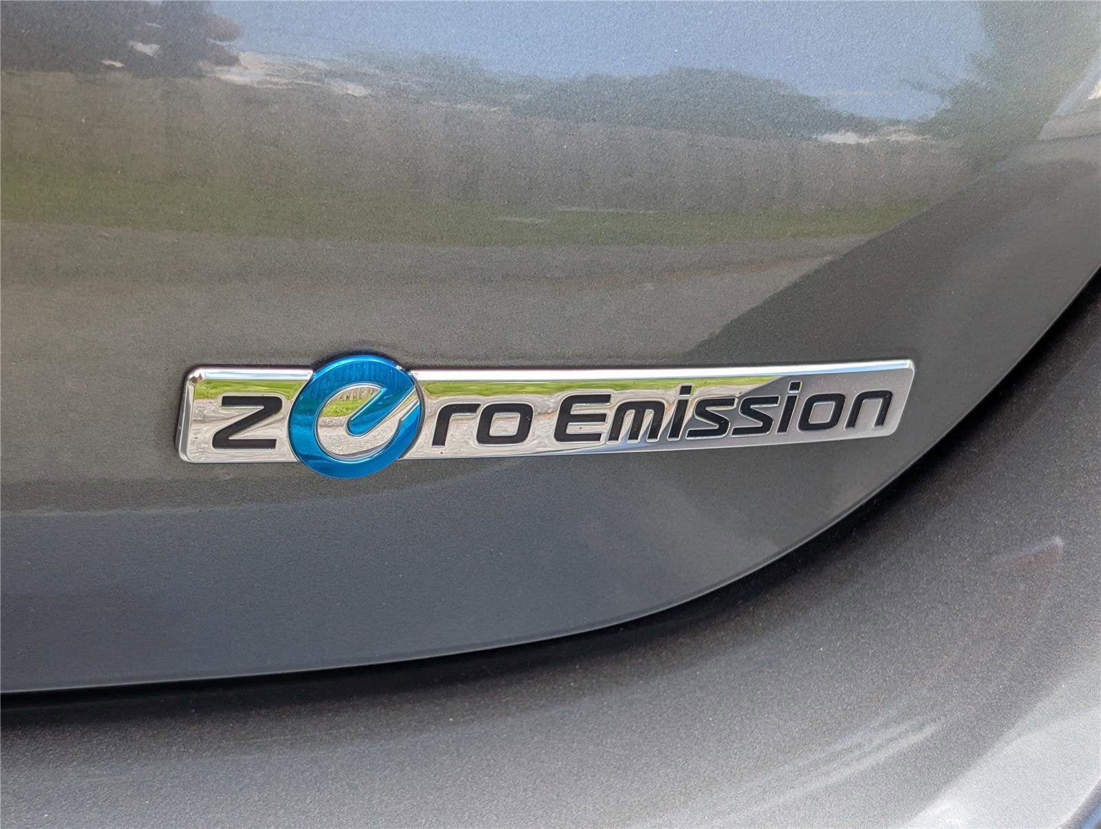 2015 Nissan LEAF S