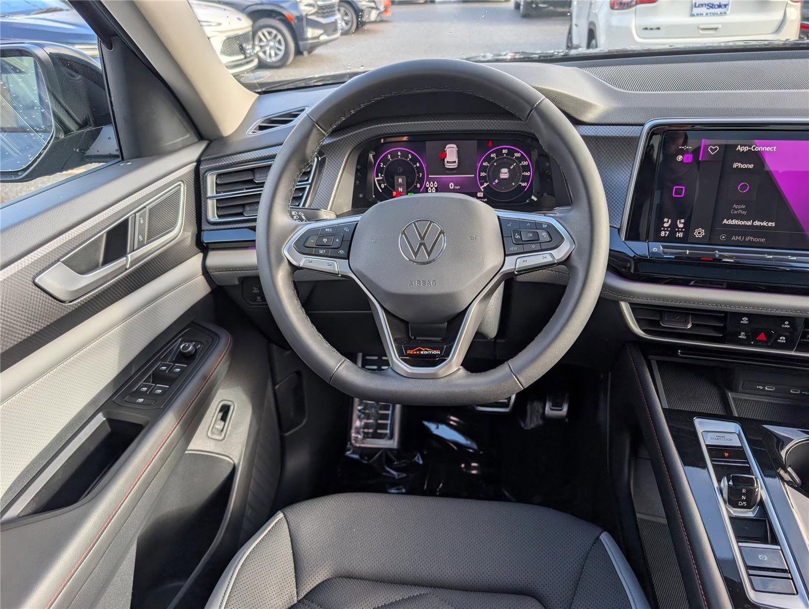 2024 Volkswagen Atlas 2.0T Peak Edition SE w/Technology