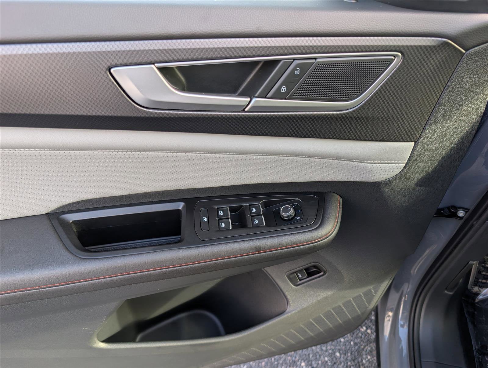 2024 Volkswagen Atlas 2.0T Peak Edition SE w/Technology