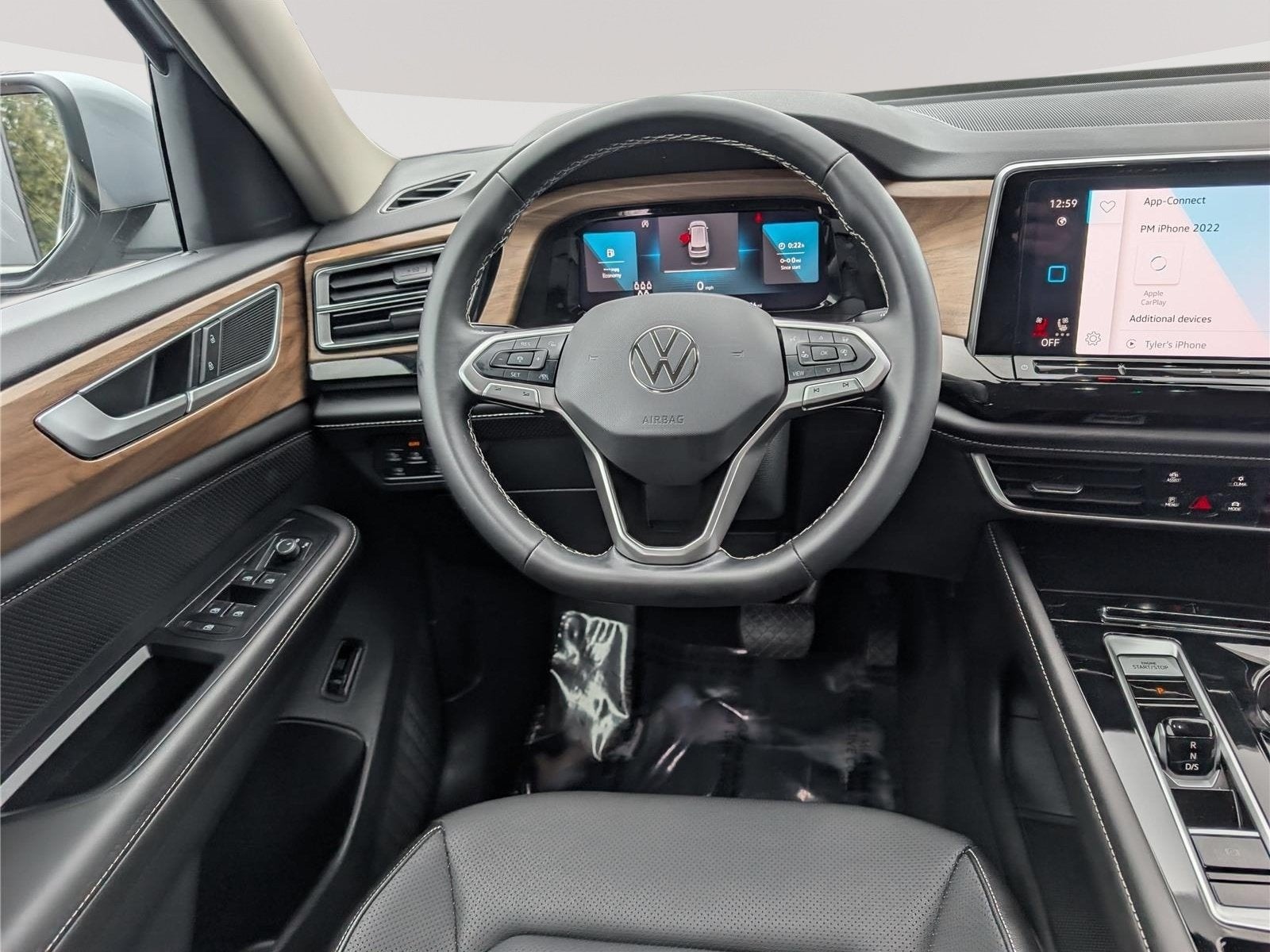2024 Volkswagen Atlas 2.0T SE w/Technology