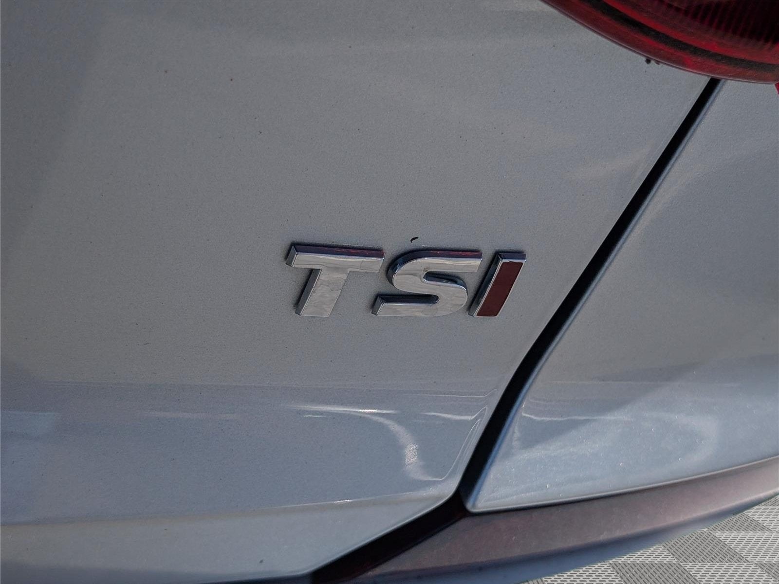2018 Volkswagen Passat 2.0T SE