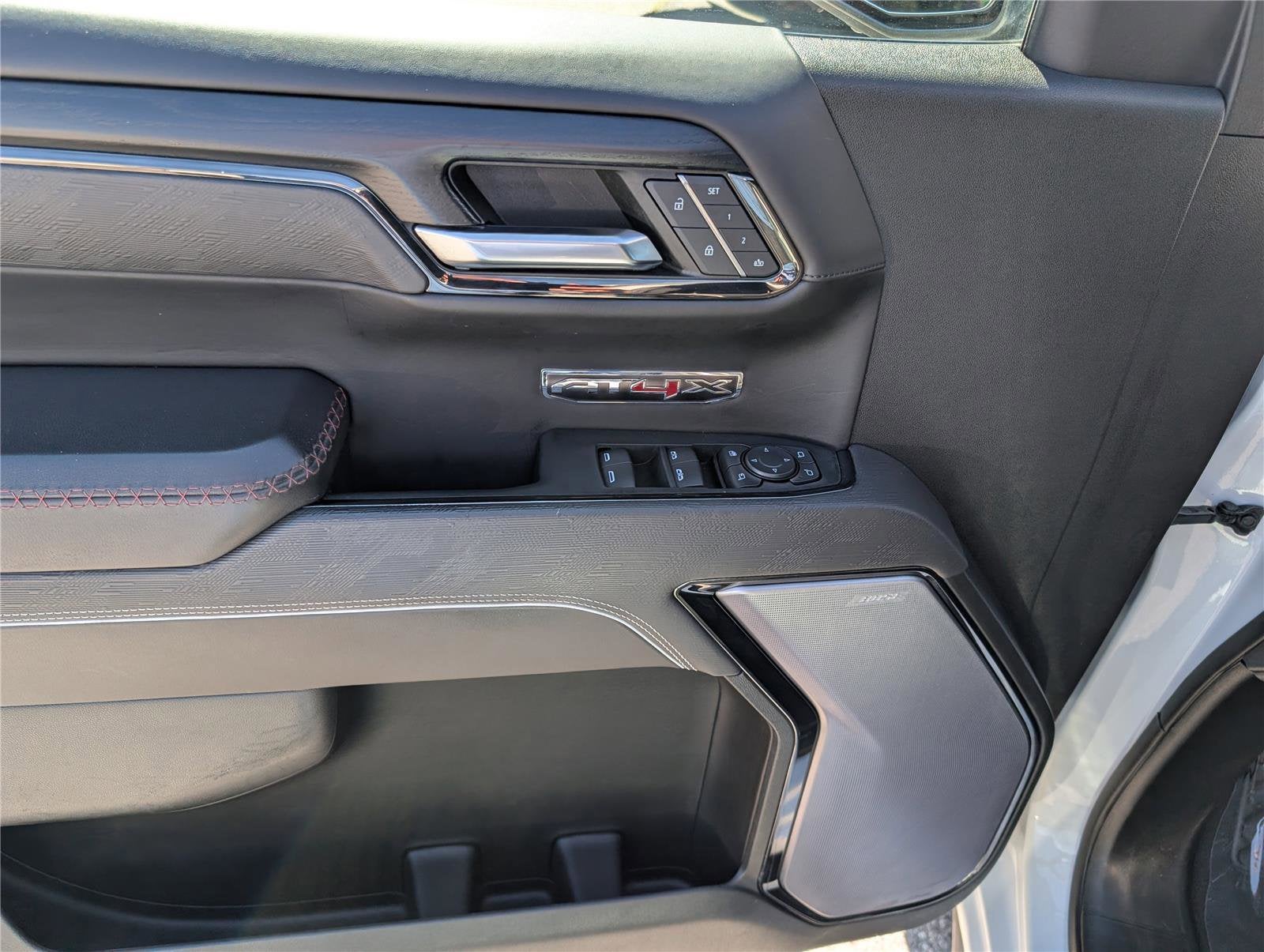 2023 GMC Sierra 1500 AT4X