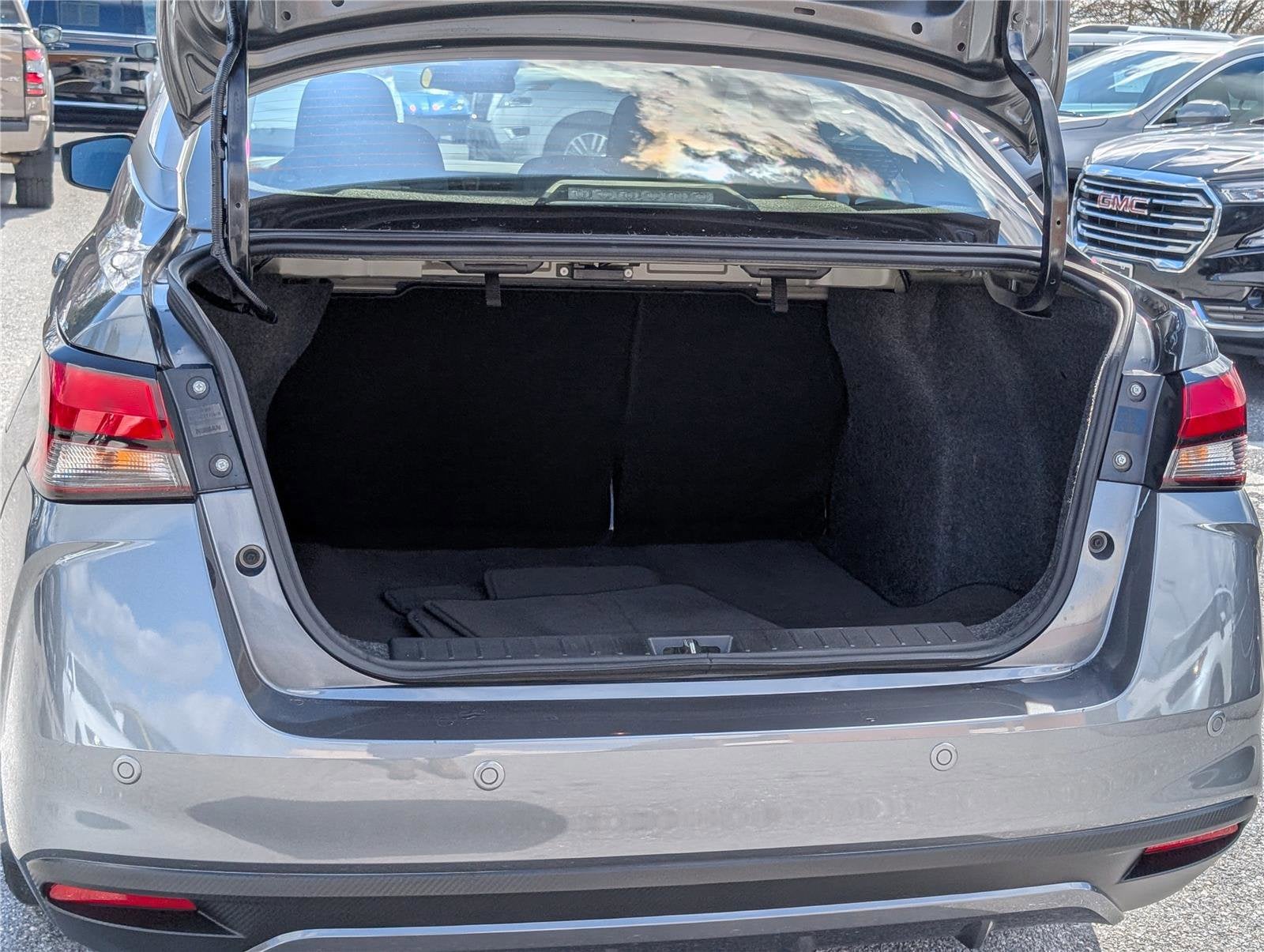 2024 Nissan Versa SV